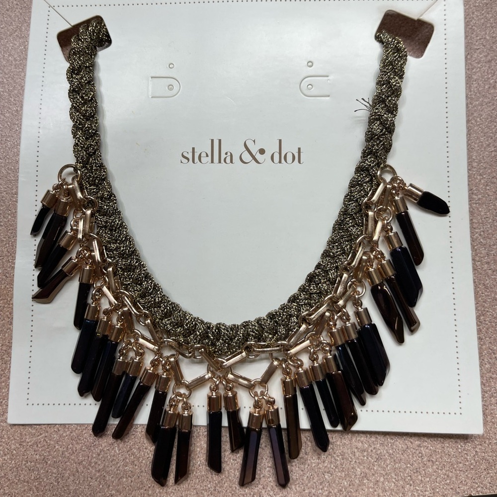 Necklace Stella and dot never worn